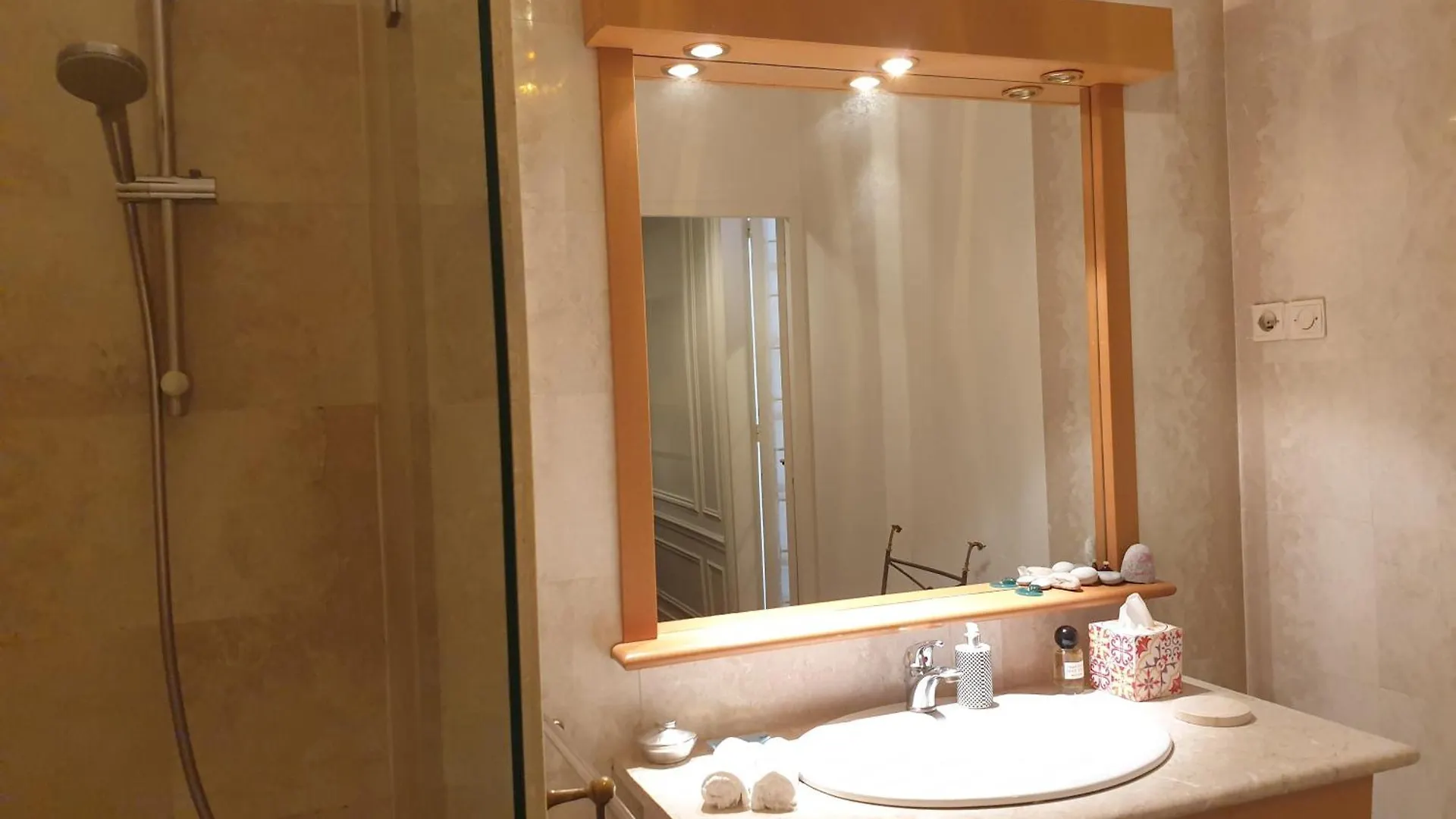 Appartamento Haussmannien Cosy Parigi